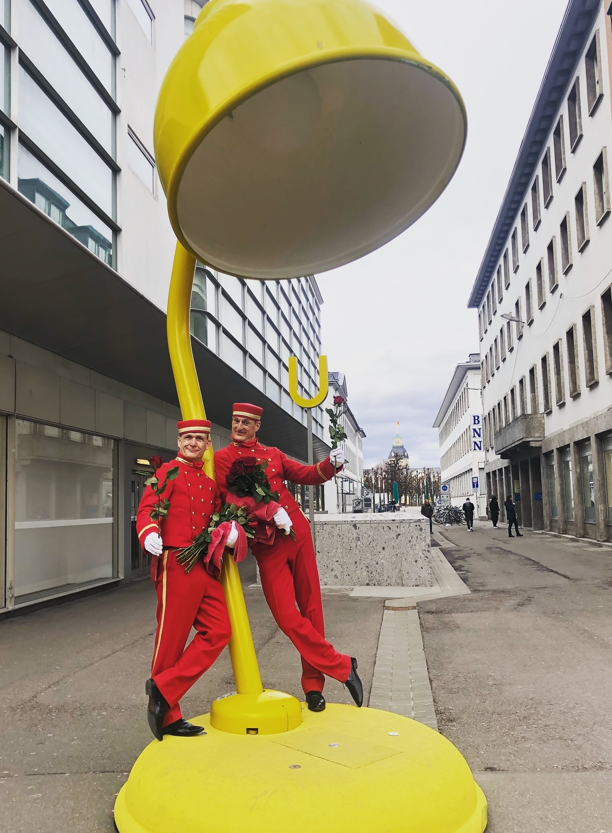 Rosenkavaliere in der Innenstadt von Karlsruhe