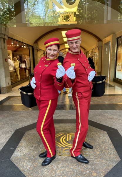 Muttertag-Promotion in der KÖ Galerie Düsseldorf 2024 mit DIE PAGEN.